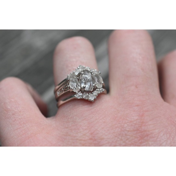 Engagement ring set, raw diamond ring, raw stone ring, alternative engag… - Picture 6 of 6